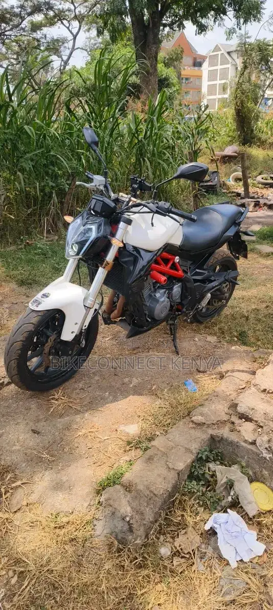 Benelli TNT 2020 White