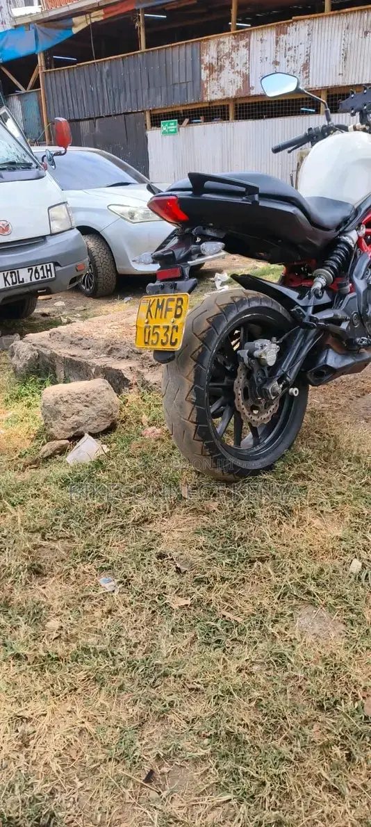 Benelli TNT 2020 White