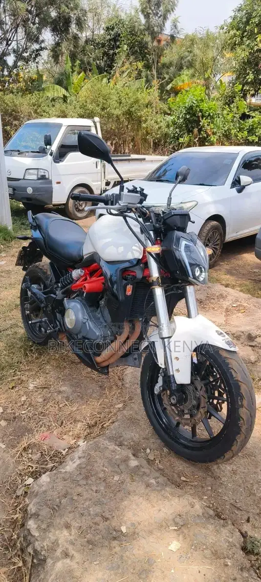 Benelli TNT 2020 White