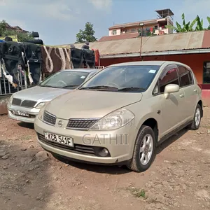 Nissan Tiida 2008 Gold