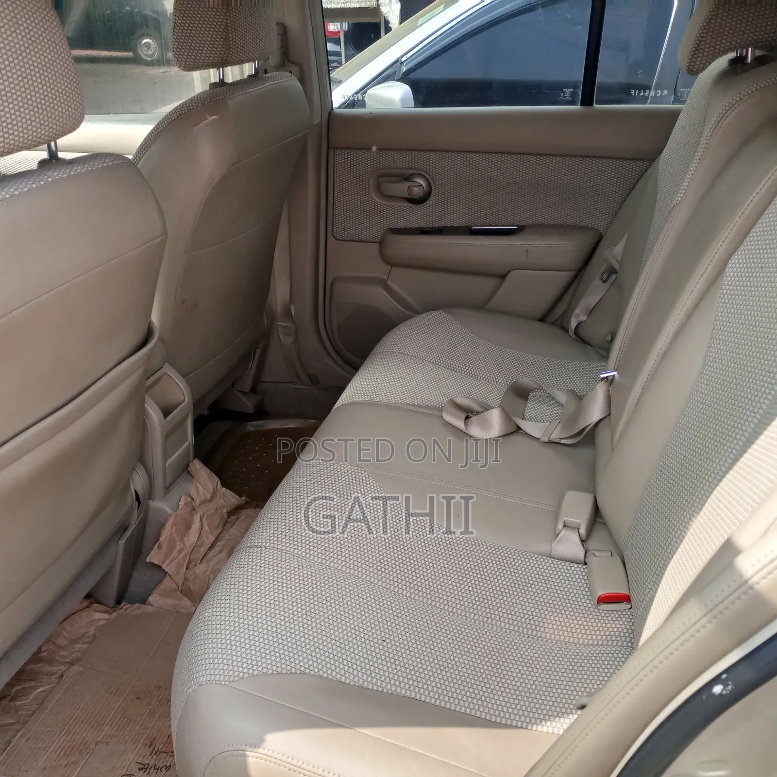 Nissan Tiida 2008 Gold