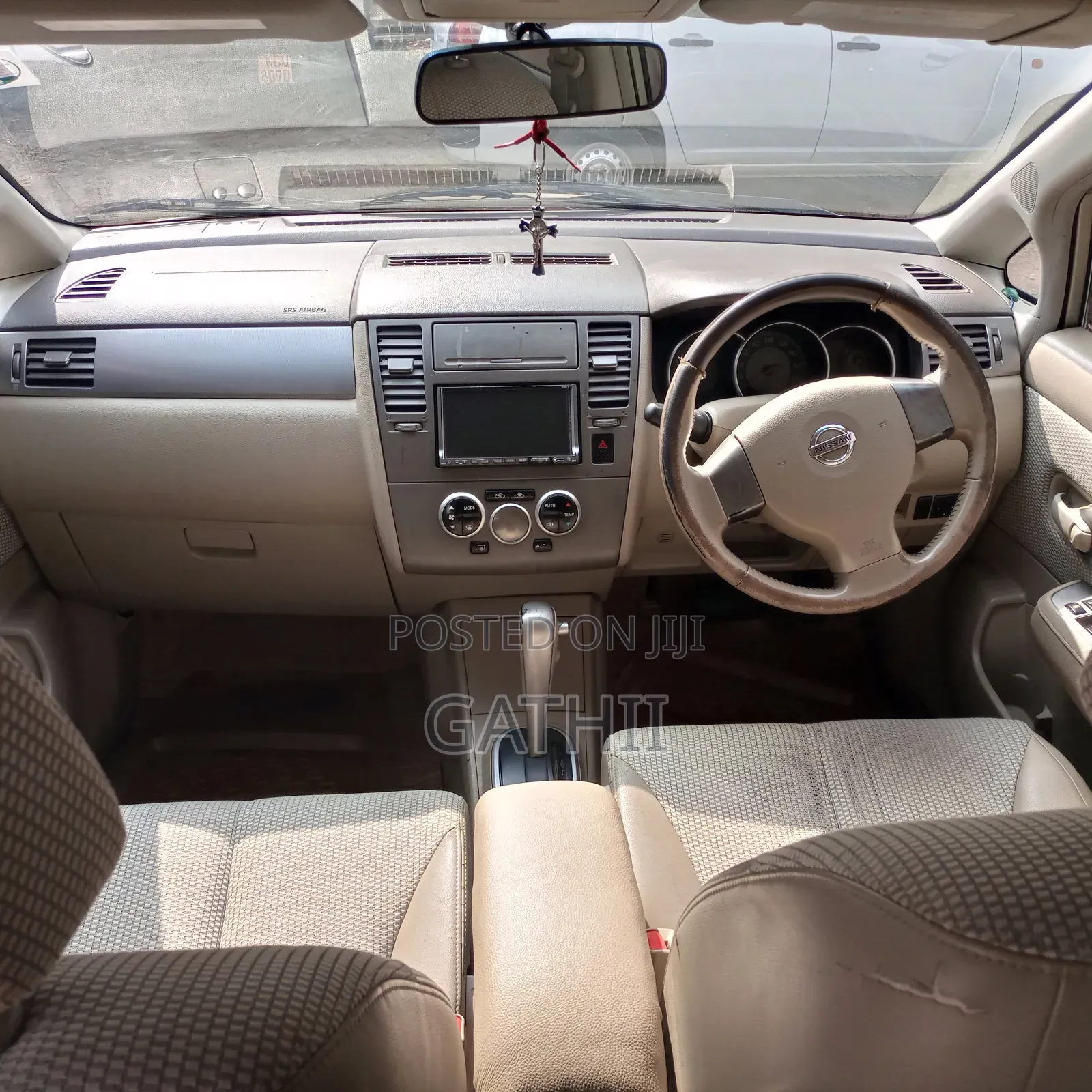 Nissan Tiida 2008 Gold