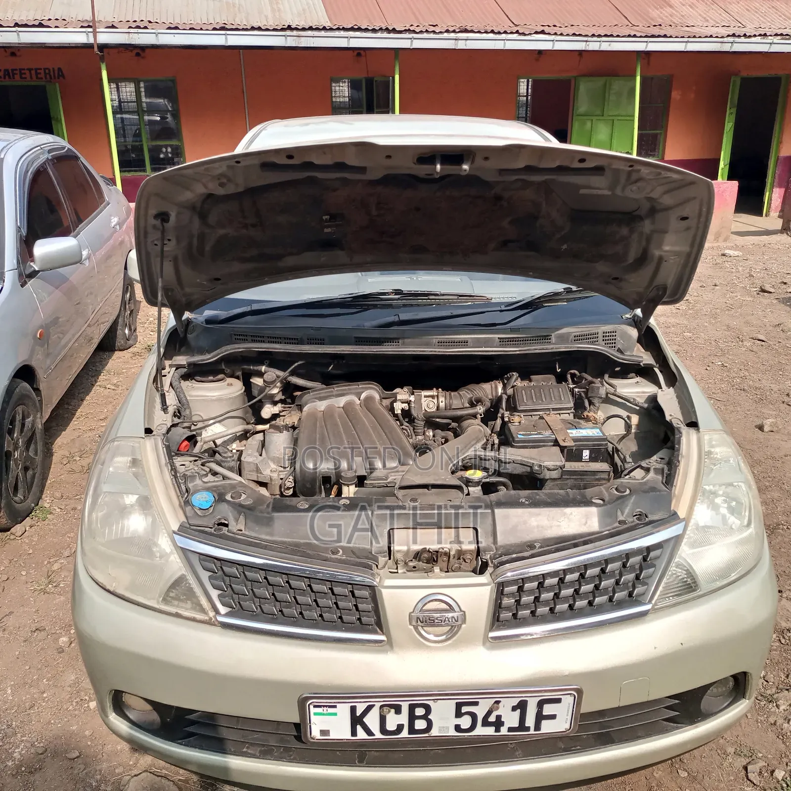 Nissan Tiida 2008 Gold