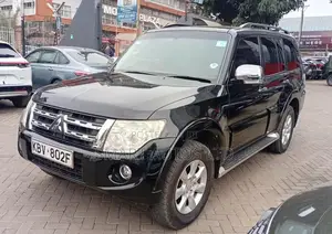 Mitsubishi Pajero 3.0 2011 Black
