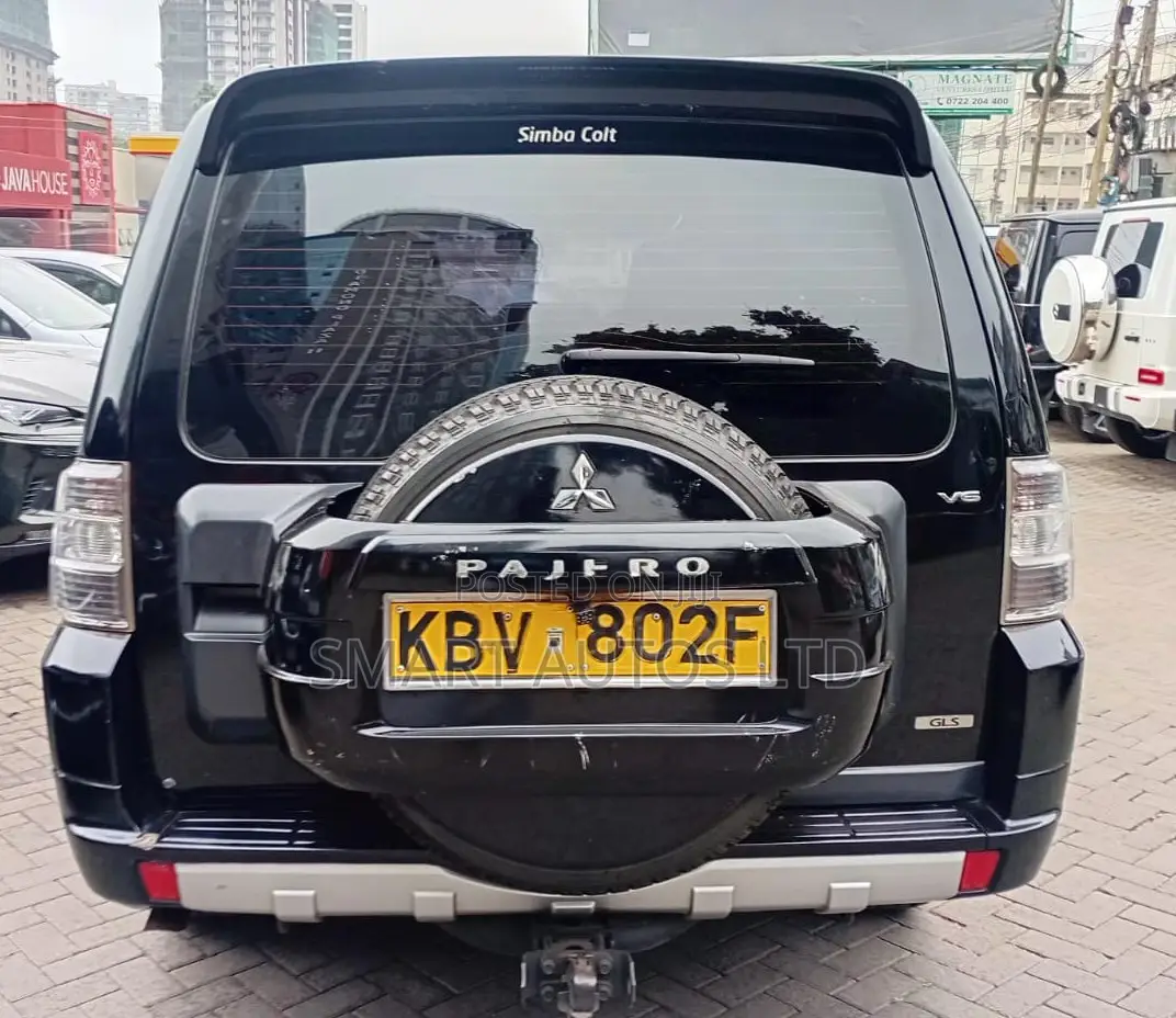 Mitsubishi Pajero 3.0 2011 Black