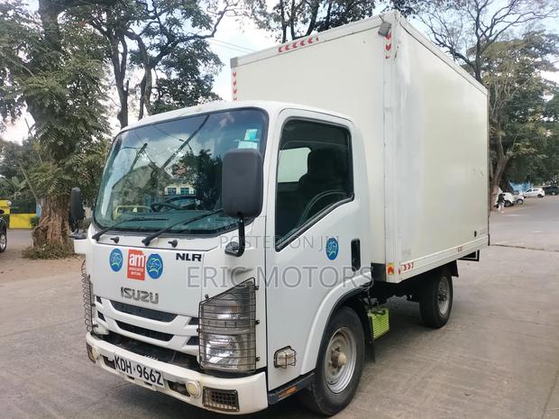 Isuzu NLR 2022 - thumbnail 4