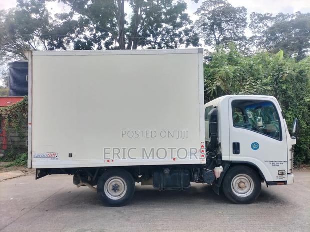 Isuzu NLR 2022 - thumbnail 7
