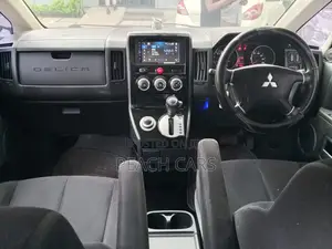 Mitsubishi Delica 2015 White