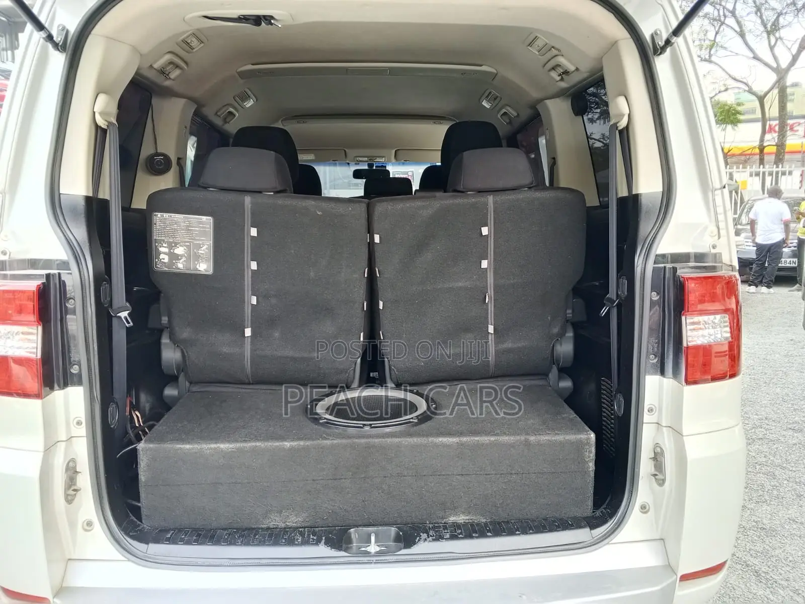 Mitsubishi Delica 2015 White