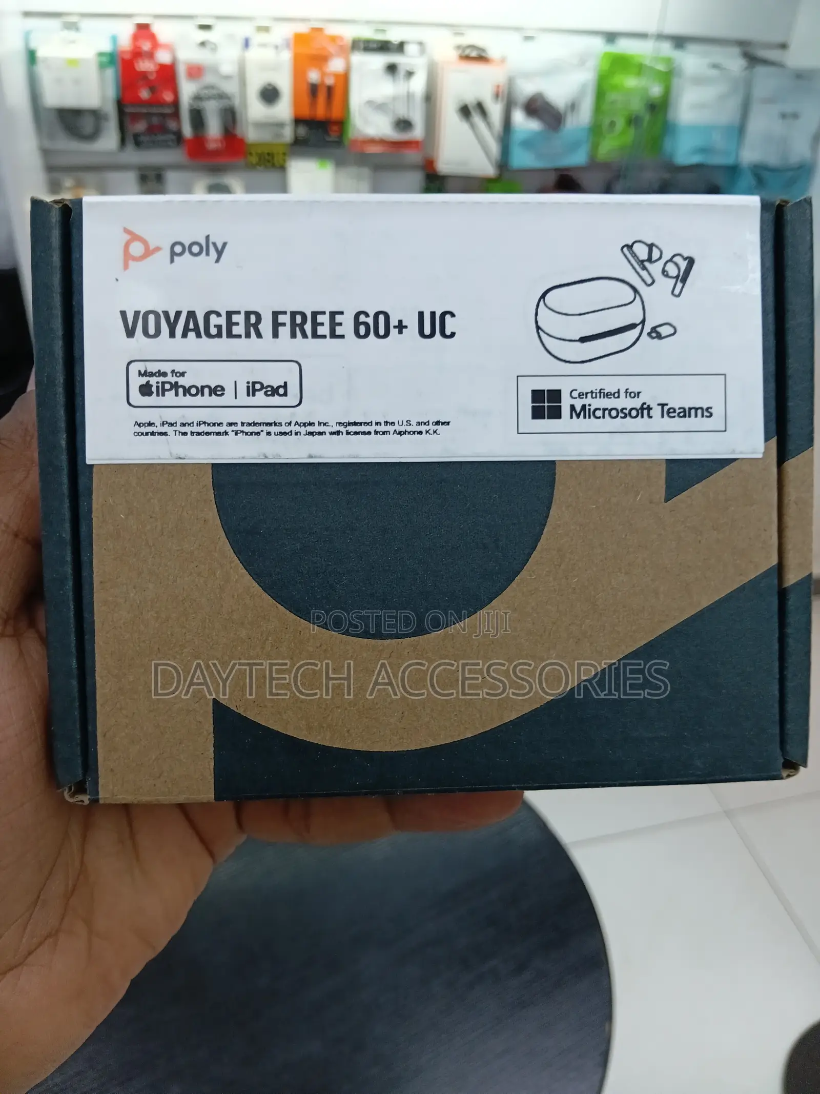 Poly Voyager 60+ UC Carbon Black Earbuds+BT700 USB-C