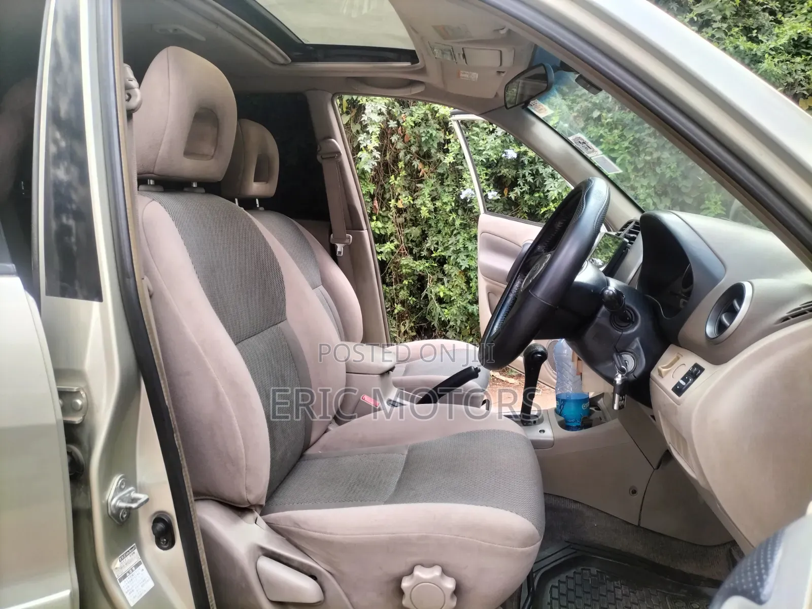 Toyota RAV4 Automatic 2000 Gold