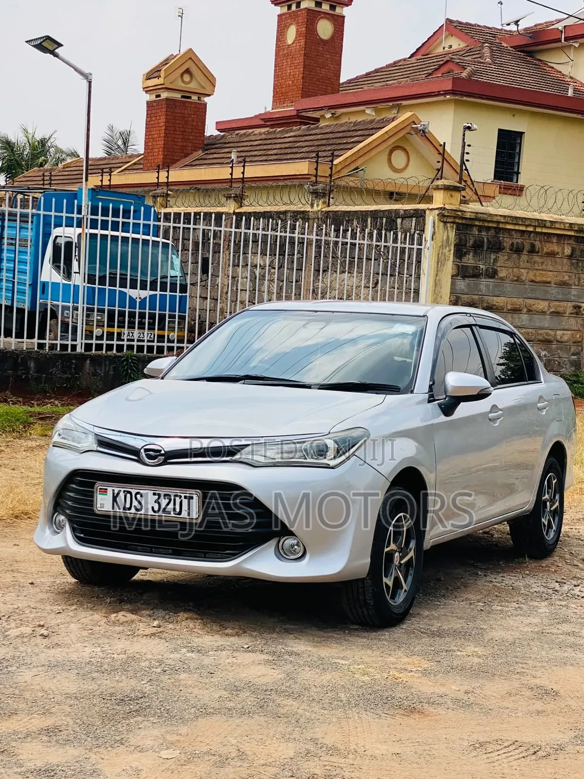 Toyota Axio 2017 Silver