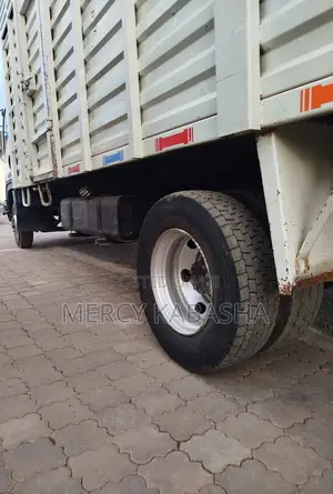 Isuzu FRR 2025 White
