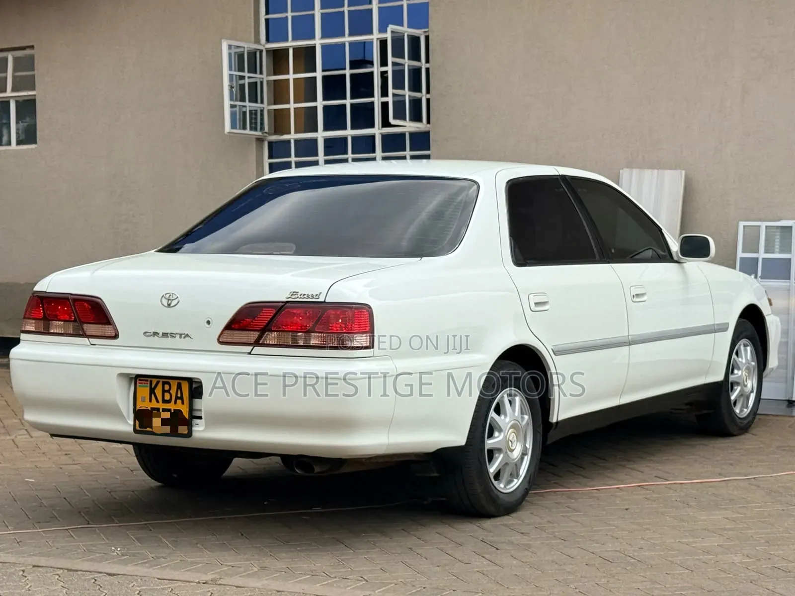 Toyota Cresta 2000 White