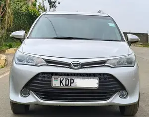 Toyota Corolla Fielder 2016 Silver