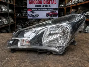 Toyota Vitz 2018 Headlight
