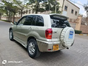 Toyota RAV4 Automatic 2000 Gold
