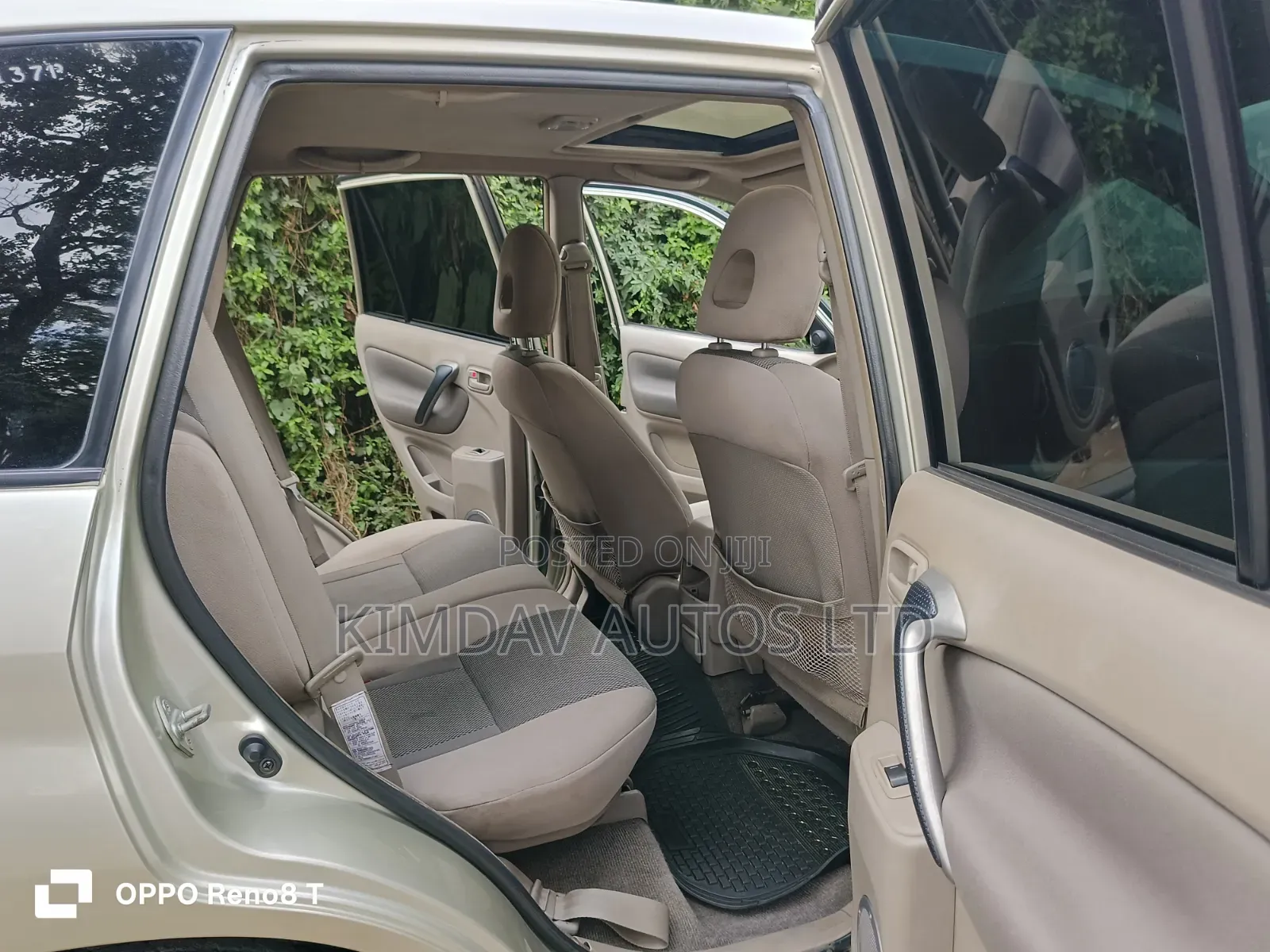 Toyota RAV4 Automatic 2000 Gold