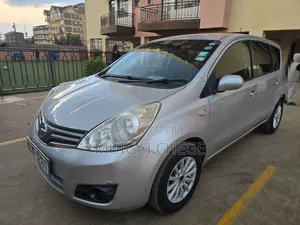 Nissan Note 2012 Silver
