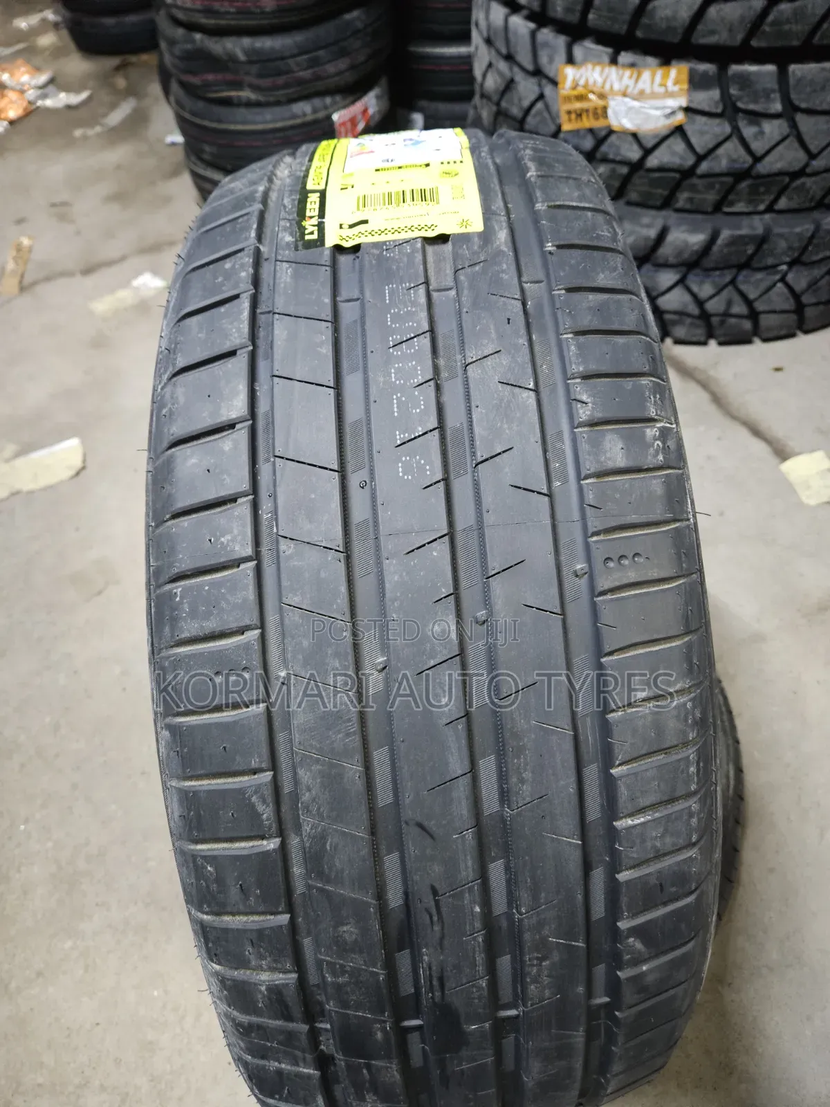 275/40r22 Lykeen Tyre