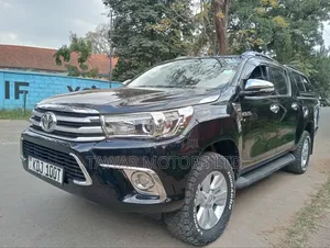 Toyota Hilux 2016 Black