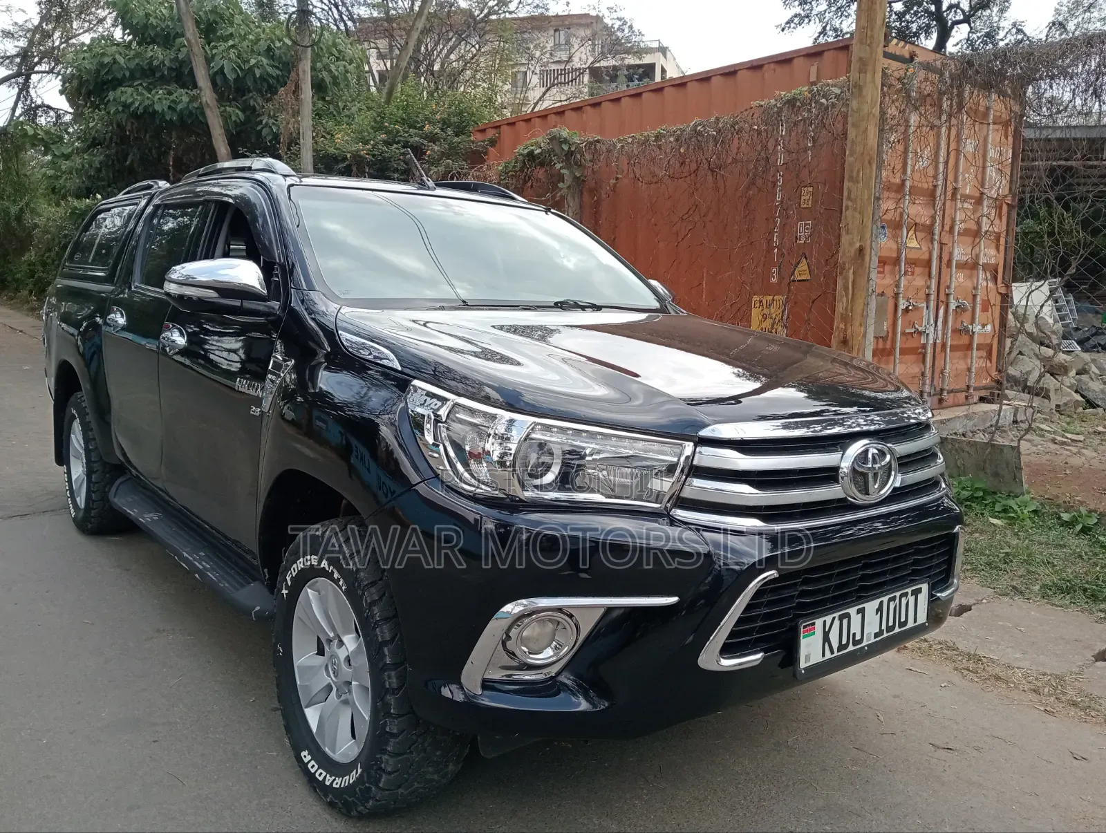Toyota Hilux 2016 Black