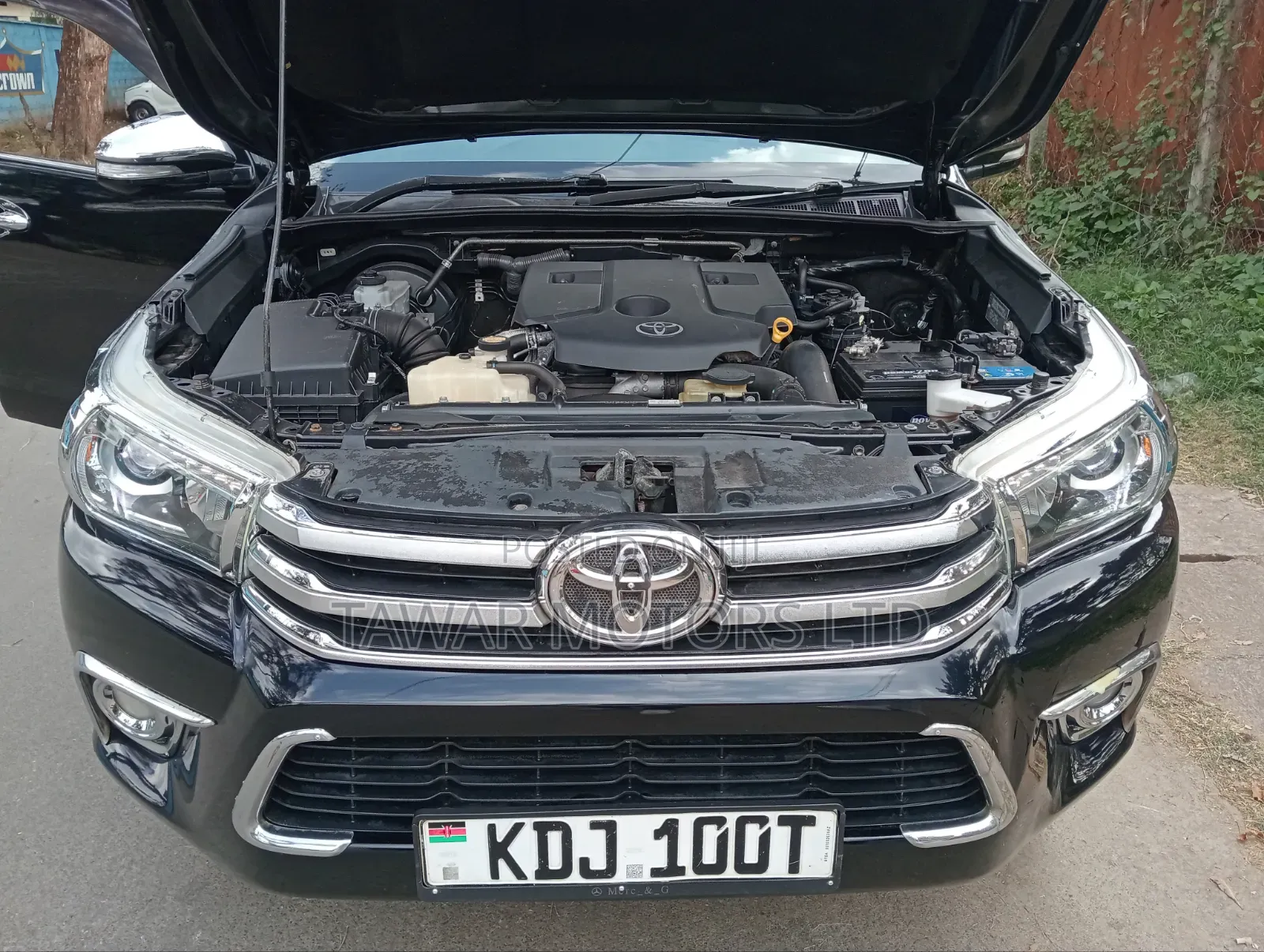 Toyota Hilux 2016 Black