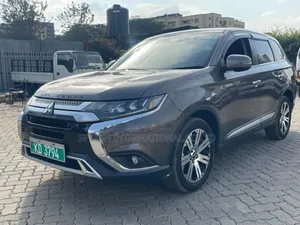 Mitsubishi Outlander 2019 Brown