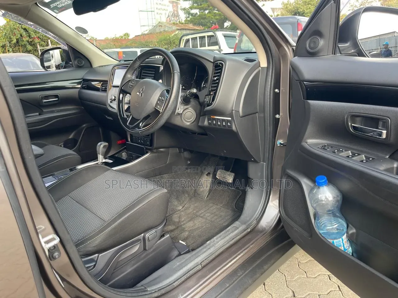 Mitsubishi Outlander 2019 Brown