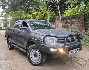 Toyota Hilux Revo Double Cab Deisel 2.4 RWD 2021
