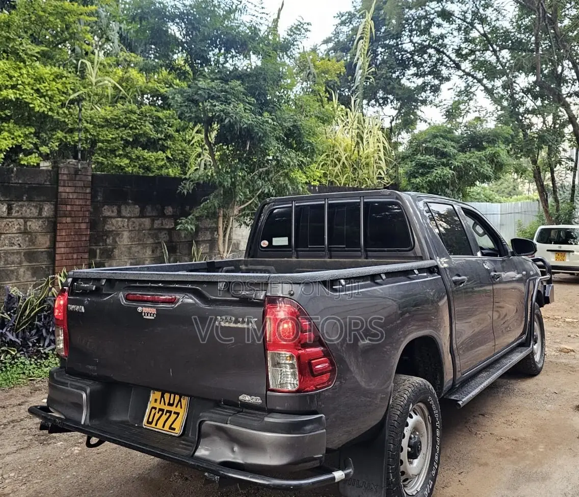 Toyota Hilux Revo Double Cab Deisel 2.4 RWD 2021