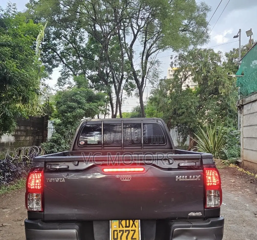 Toyota Hilux Revo Double Cab Deisel 2.4 RWD 2021