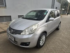 Nissan Note 2012 Silver