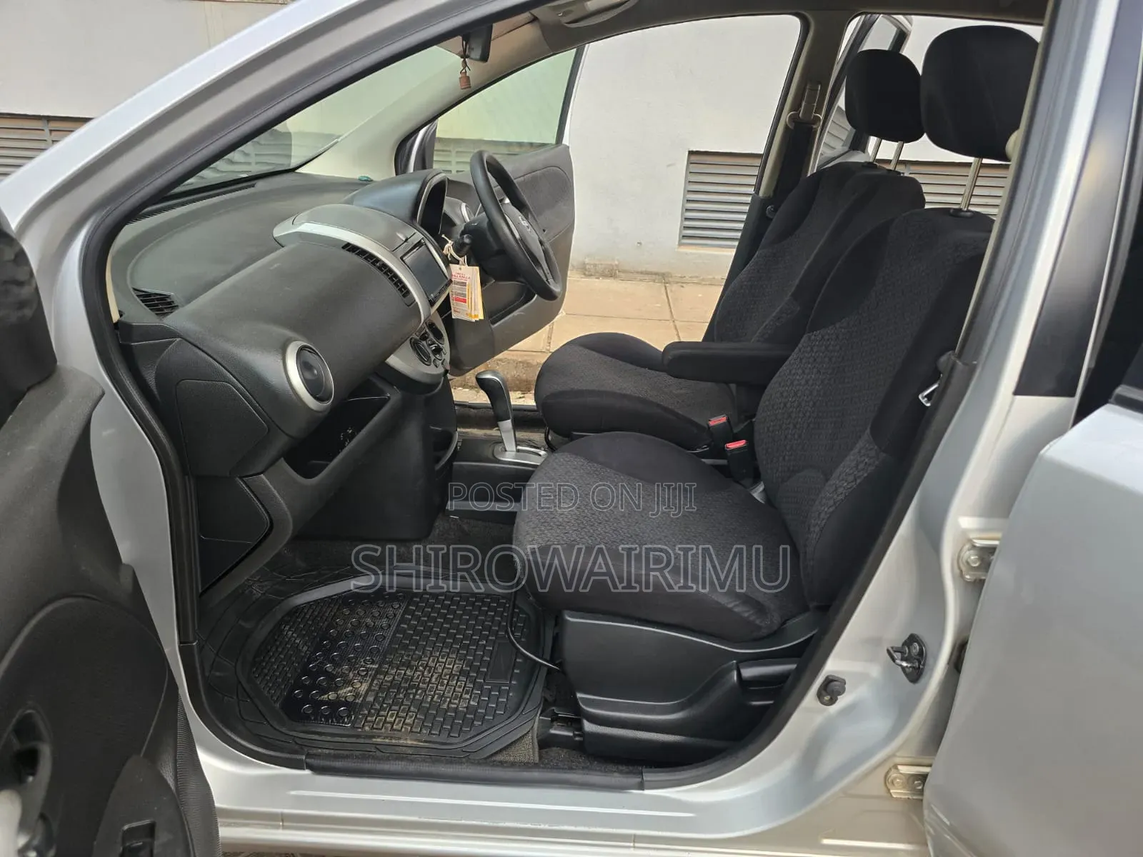 Nissan Note 2012 Silver