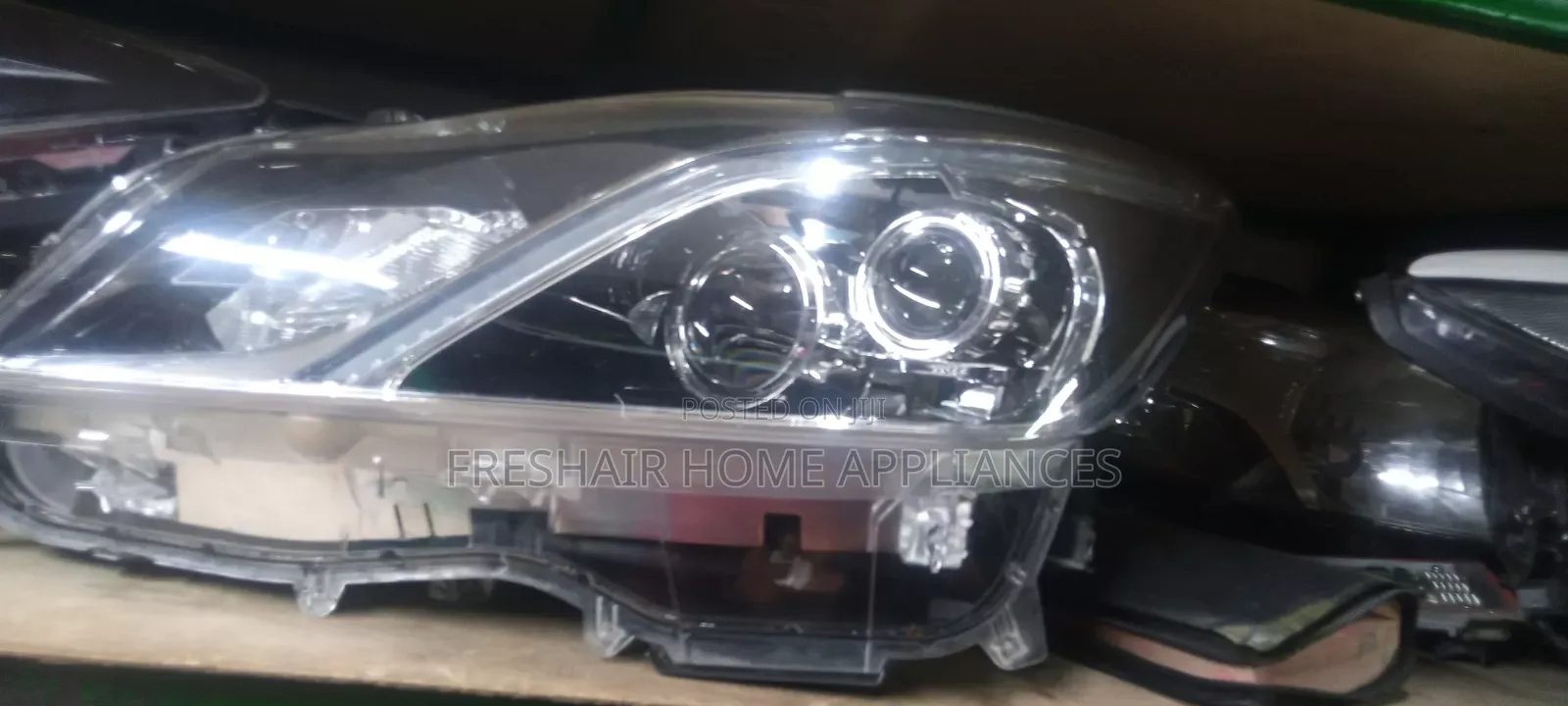 Crown Majesta 2013/2015 Headlights