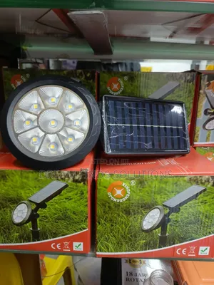 Dusk-to-Dawn Solar Lawn Pathway Lamp