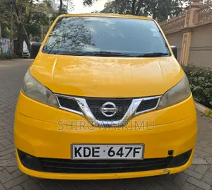 Nissan NV200 2015 Yellow
