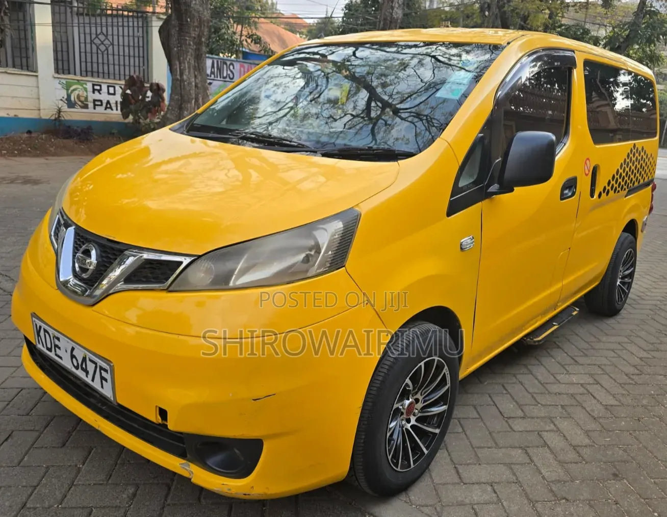 Nissan NV200 2015 Yellow