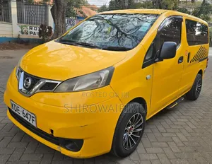 Nissan NV200 2015 Yellow