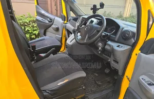 Nissan NV200 2015 Yellow