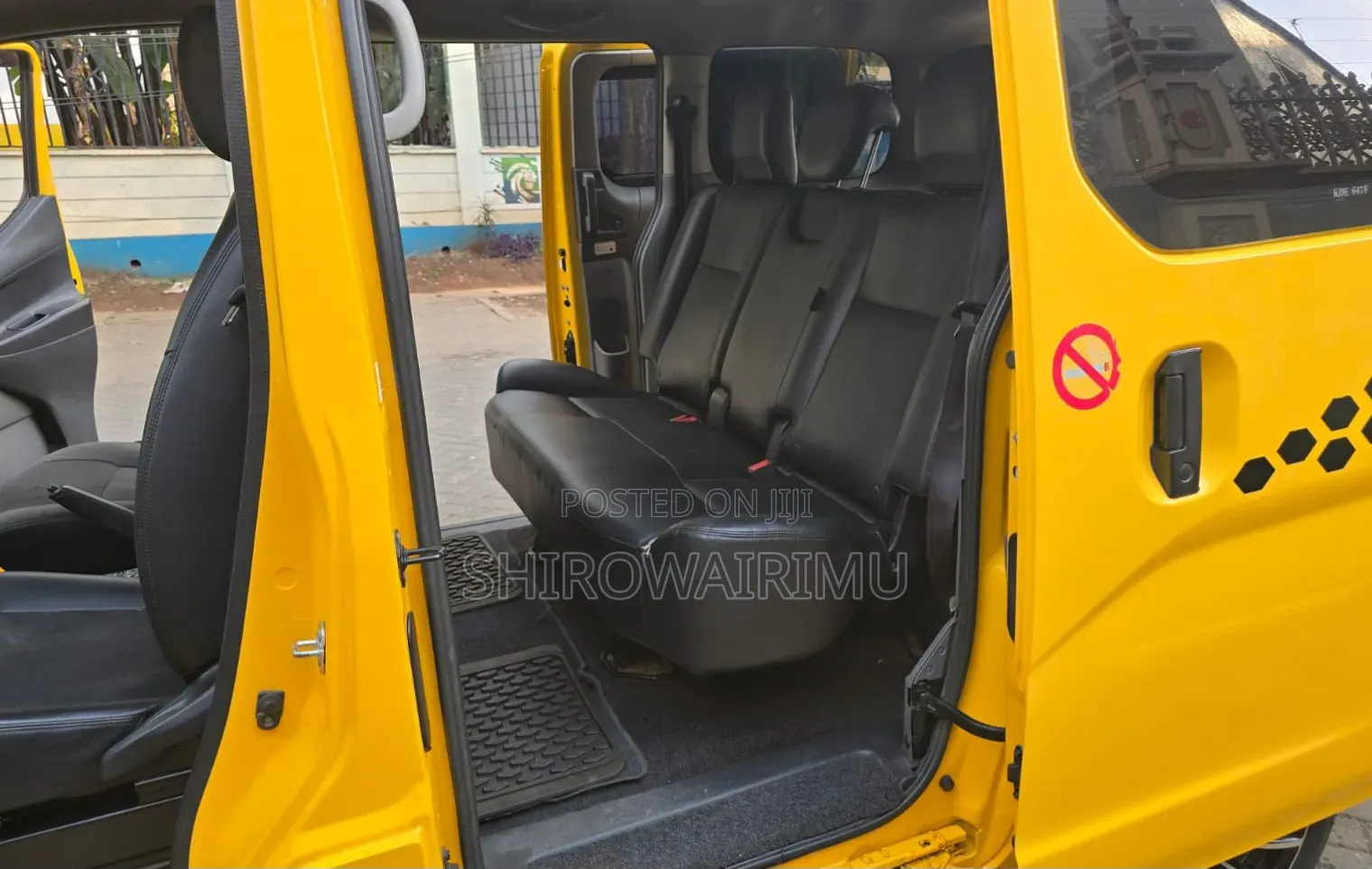 Nissan NV200 2015 Yellow