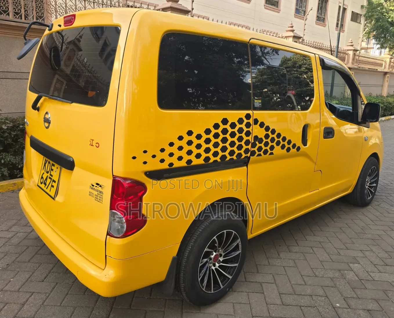 Nissan NV200 2015 Yellow