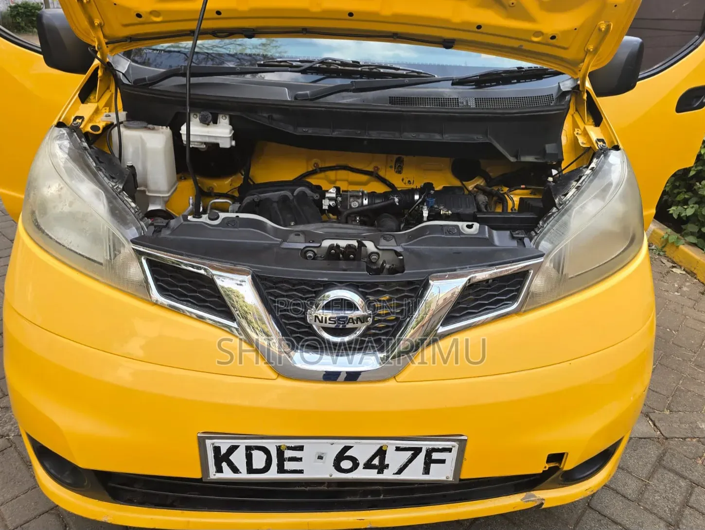 Nissan NV200 2015 Yellow