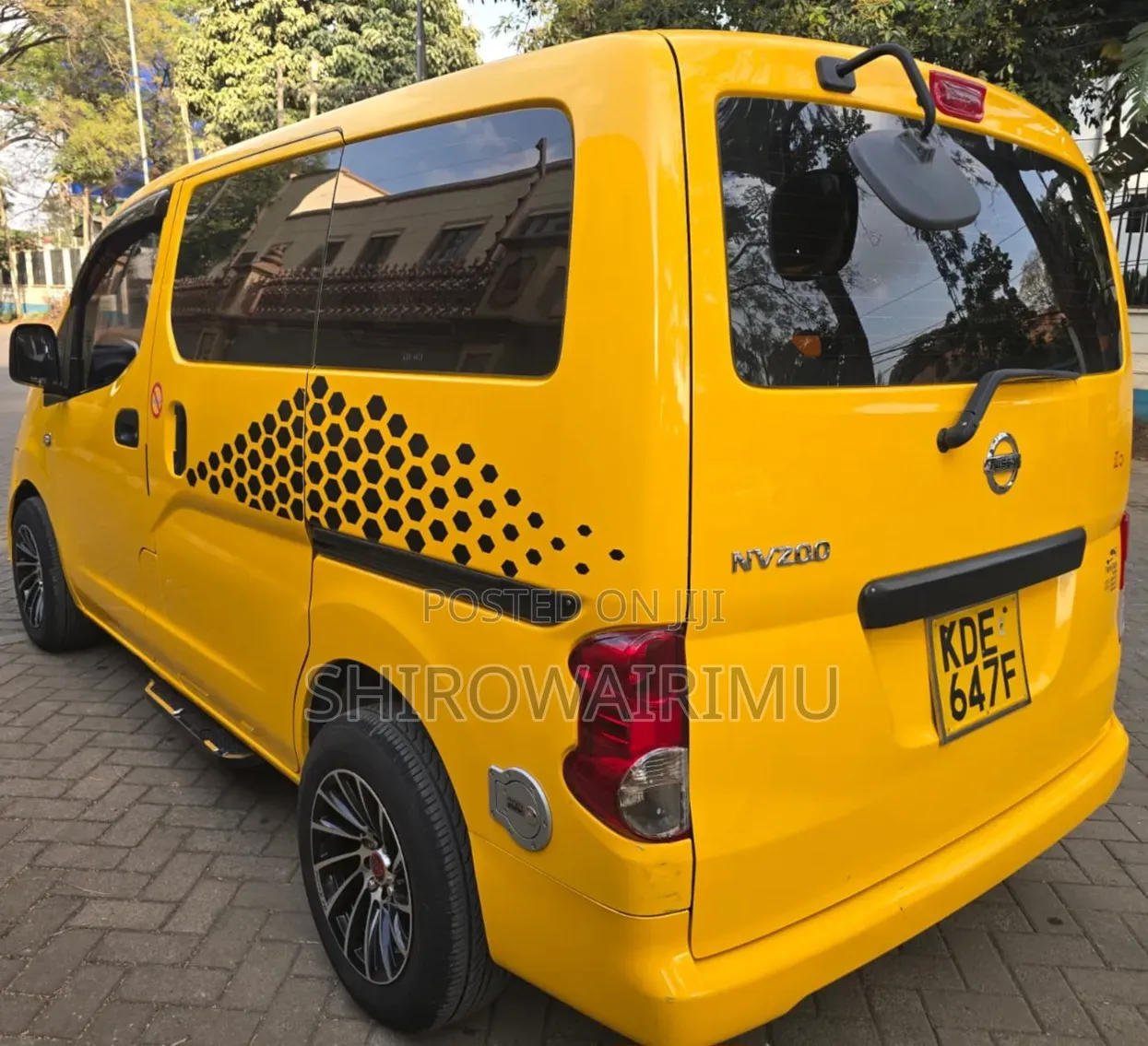 Nissan NV200 2015 Yellow