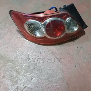 Mark X 2006 Taillight