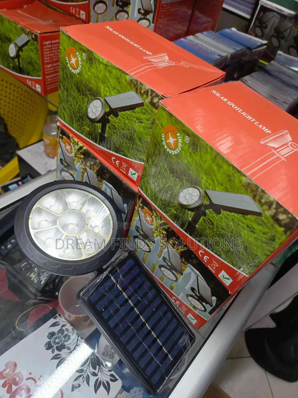 High-Brightness Solar Garden Light for Lawn and Pathway Decoration