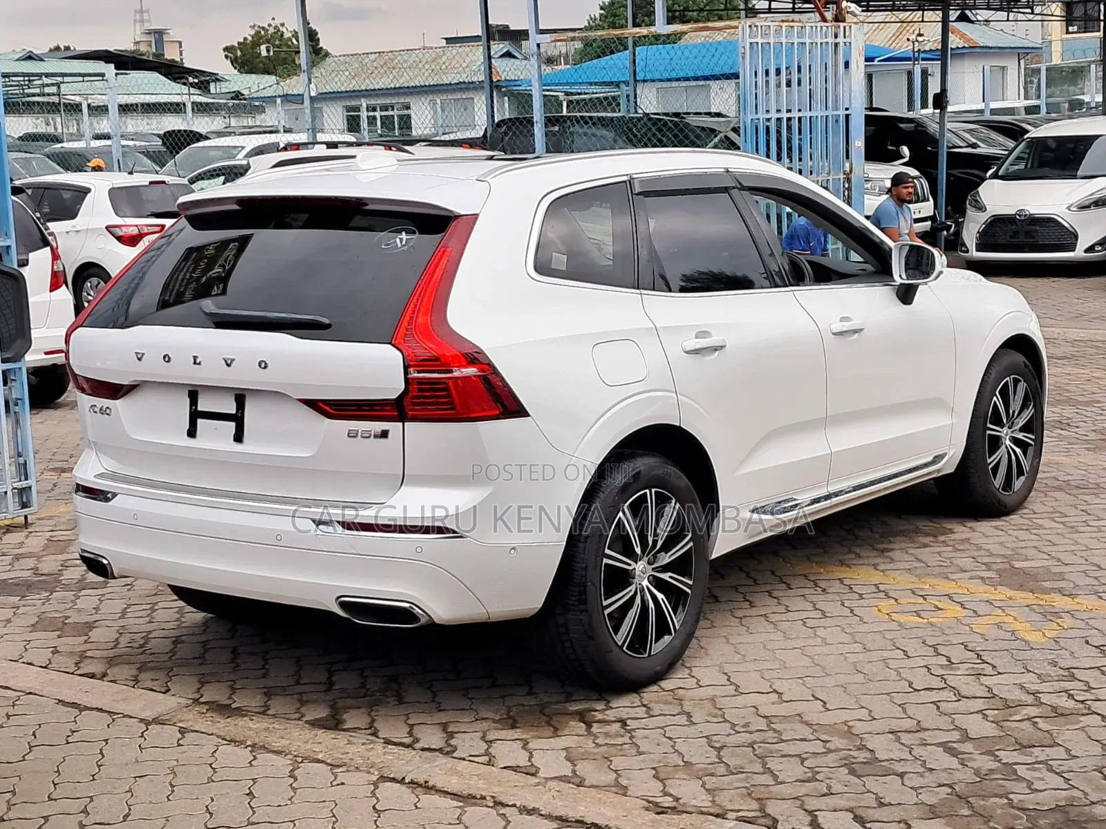 Volvo XC60 2019 White