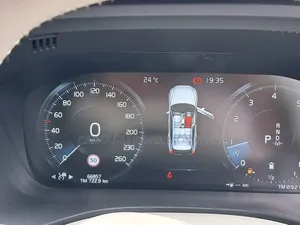 Volvo XC60 2019 White