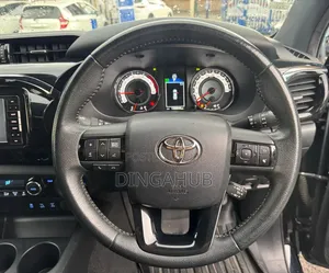 Toyota Hilux 2019 Matt Black