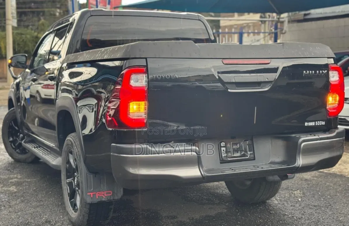 Toyota Hilux 2019 Matt Black